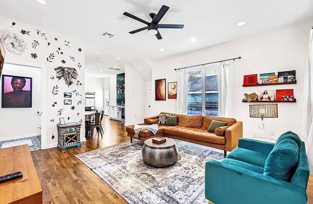 Modern 3BR Retreat | Near Q2, Domain + Downtown