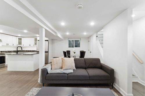 Modern 3BR Suites