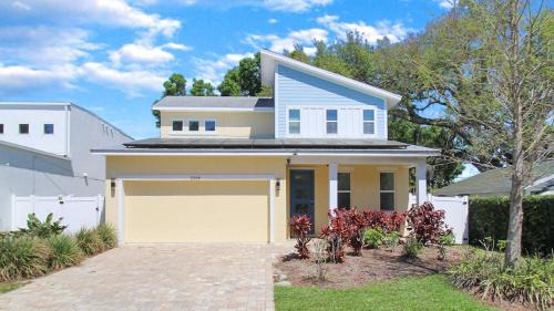 Modern 4 BR home in the heart of Sarasota