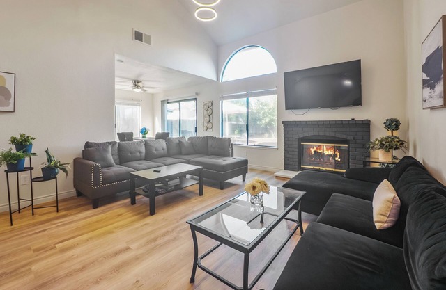 Modern 4BR Home+Near BART+Kaiser