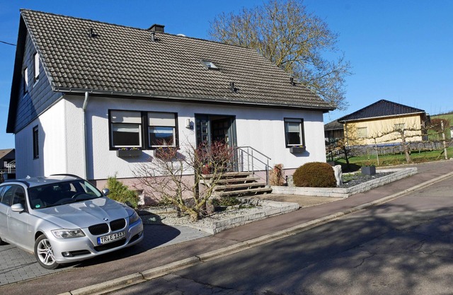 Modern 80 sqm apartment near Saarburg in a quiet location,