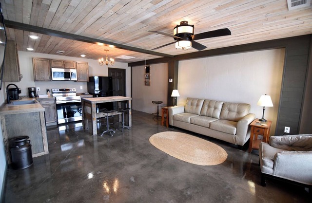 Modern amenities steeped in history! Minutes to 4 state parks, ATU, lake & river