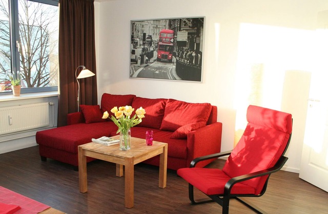Modern and high quality furnished 2-room apartment - close to the center