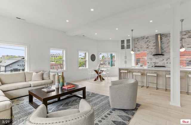 Modern Apartment 5 min from train/beach Greenwich
