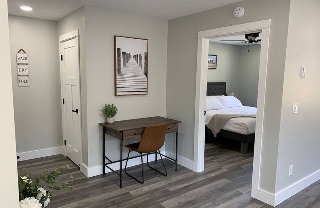 Modern Apartment Fallsview in the Finger Lakes