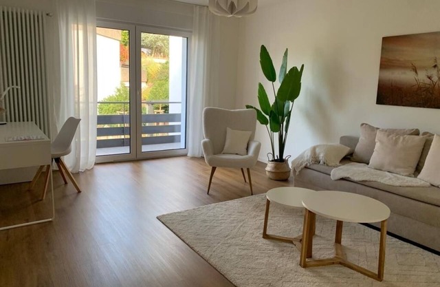Modern apartment in Baden-Baden (70sqm). On foot into the city and nature.