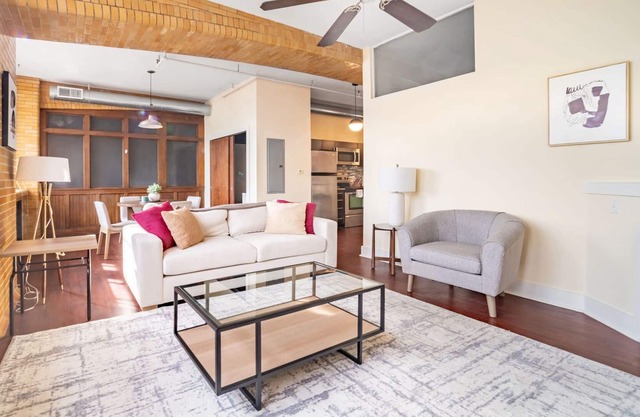 Modern Apartment in Prime Location (ID1214X607)