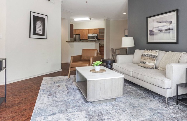 Modern Apartment in Prime Location (ID3084)