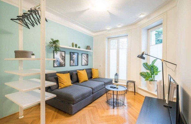 Modern Apartment in Rotherbaum for up to 5 Guests