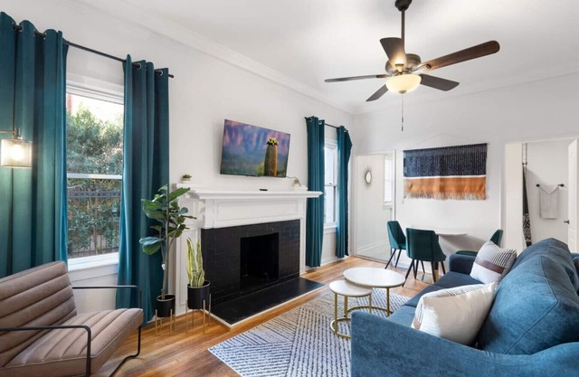 Modern Apartment in the Heart of Phoenix (1)
