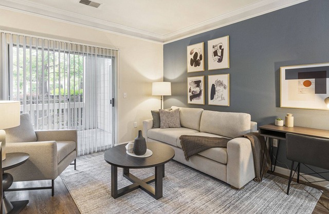 Modern Apartment in Prime Location (ID1169X399)