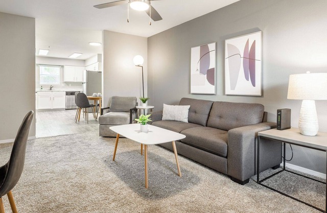 Modern Apartment in Prime Location (ID2934X08)