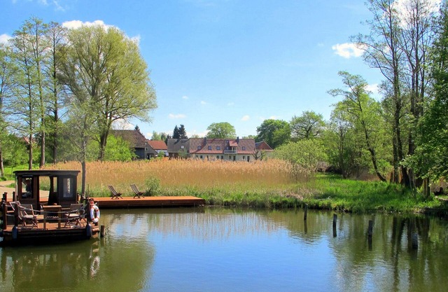 Modern apartment right on the lake - terrace + fishing boat rental