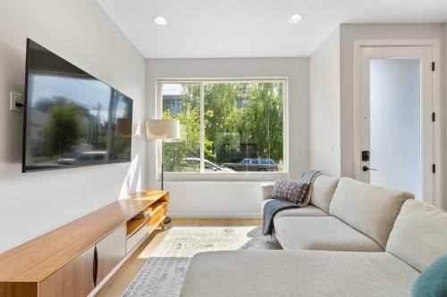 Modern Ballard Retreat Walk to Cafes & Parks