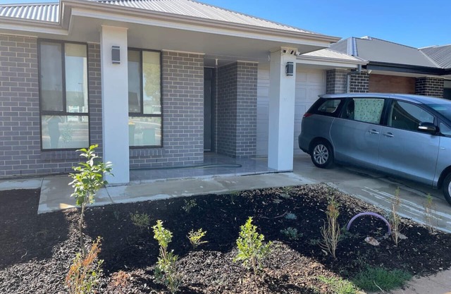 Modern Brand New 4BR Family Home Walkable to Shops