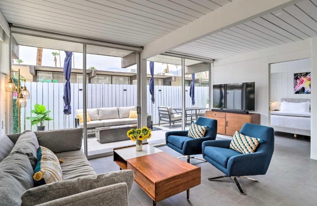 Modern Bungalow in Historic Ocotillo Lodge!