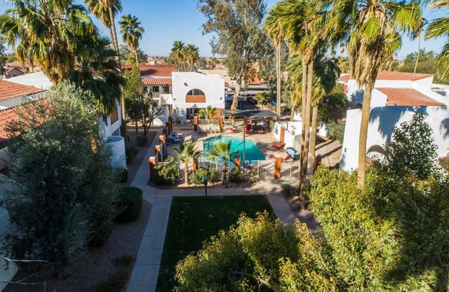 Modern Casa Grande Paradise heated pool condo NO PETS ALLOWED