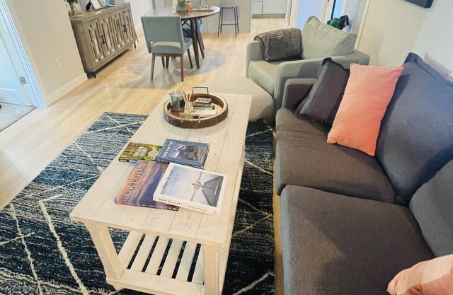 Modern & Charming Silverton Getaway Cottage- 1 mile from downtown!