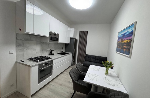 Modern, comfortable apartment near the metro