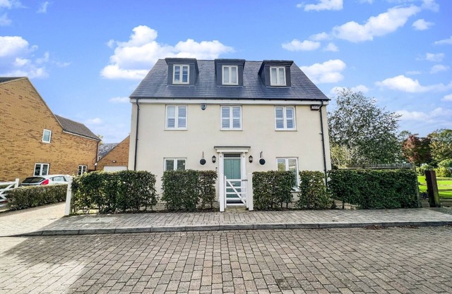 Modern, Comfy 6 bedroom house
