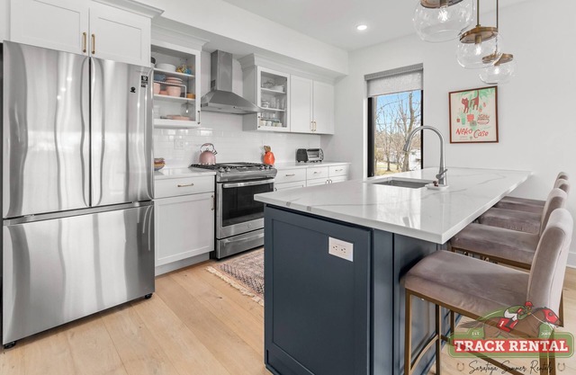 Modern condo in the heart of Saratoga Springs.