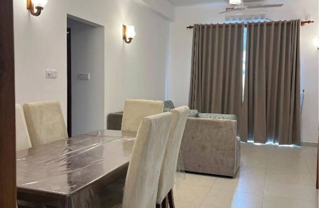Modern condo in the heart of Colombo city, minutes away from Wellawatte Beach