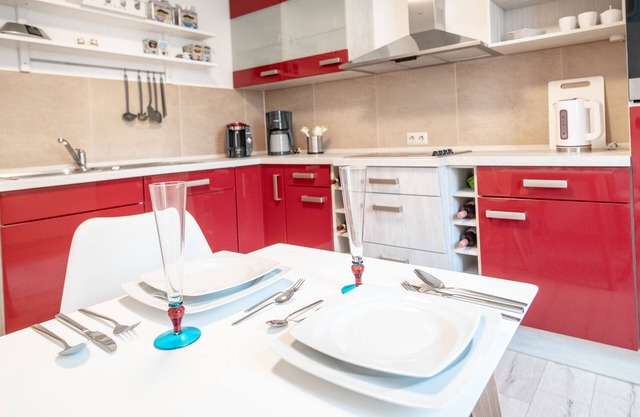 Modern, cozy apartment. Central, with a view of the popular Spiegelberg mountains.