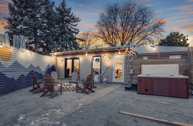 Modern Denver Getaway: Hot Tub, Fire Pit, King Bed