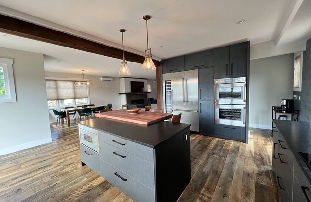 Modern Downtown Stunner