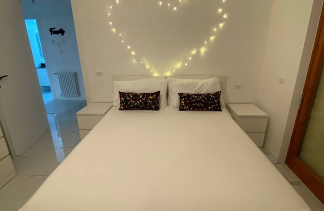 Modern (dream) apartment in Latina with terrace and two double bedrooms