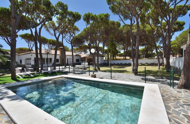 Modern Atlantic Villa for 9 people 500m from the beach