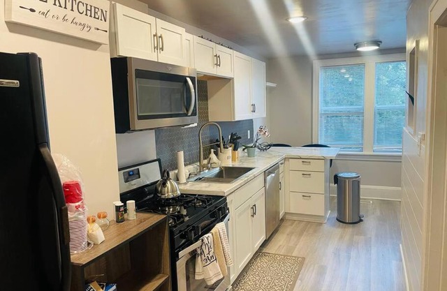 Modern Farmhouse on Kent Street