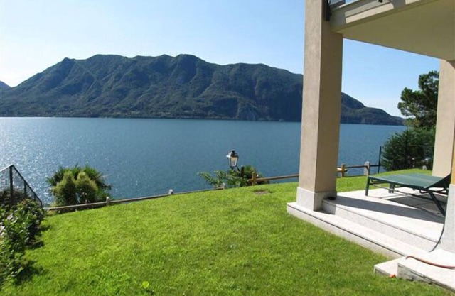 Modern furnished 3-room apartment with terrace, garden & panoramic view
