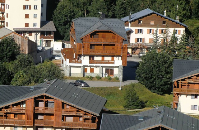 Modern Ground Floor Apartment in Great Location- Perfect for Families or Couples