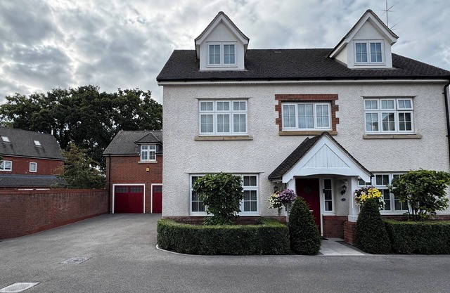Modern Guest House in Devizes Quiet and Pleasant Location