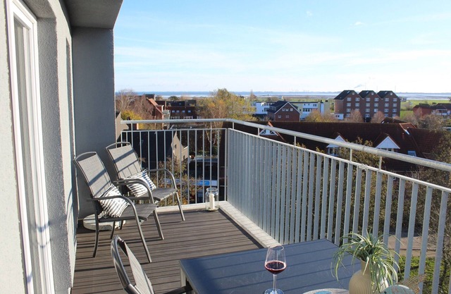 Modern, high-quality vacation apartment, sauna, large balcony, close to the beach