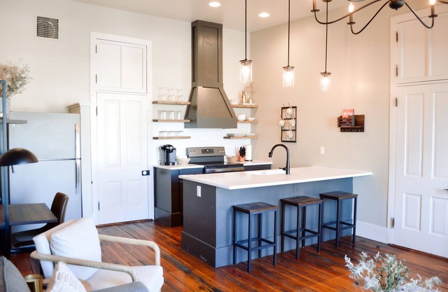 Modern, Historic Downtown Loft