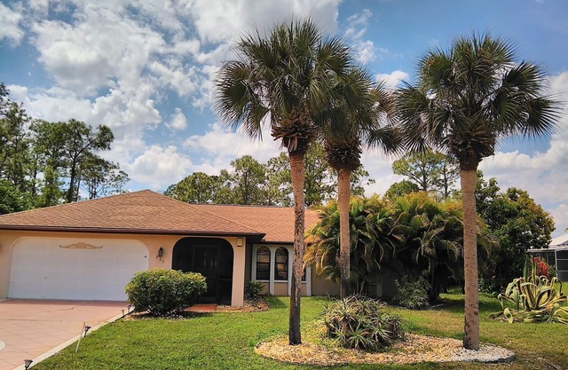 Modern holiday home in a quiet location with lots of privacy.