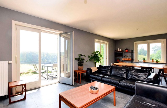 Modern Holiday Home in Flobecq with Garden