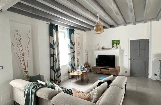 Modern Home with Pool, Near Bourges – 4 Bedrooms, Terrace & Garden