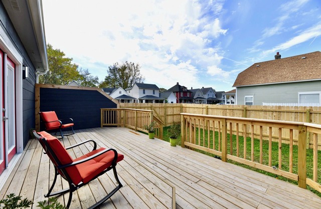 Modern Indy Stay: Quiet, Comfortable, & Convenient