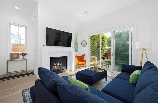 Modern LA Oasis near Beaches, Culver City, Venice, Sofi, Santa Monica, and LAX
