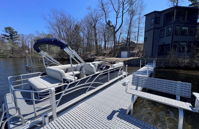 Modern lakefront home. New dock with optional pontoon rental