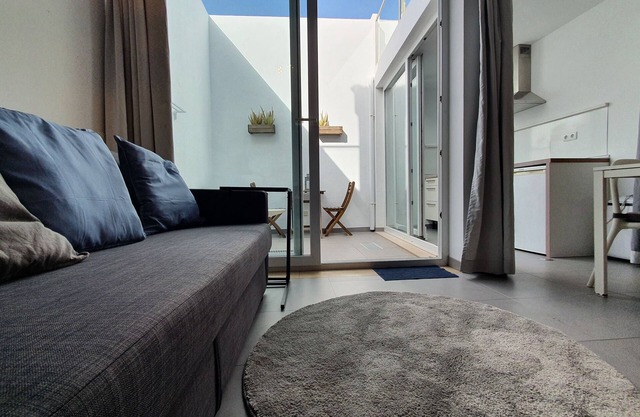 Modern loft with outdoor patio in Carrapateira, Wifi