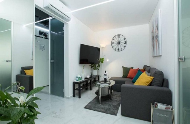 Modern & Luxury APT Zagreb Airport W/free WiFi - One Bedroom Apartment