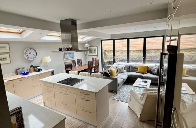 Modern Luxury Garden Flat - High spec - Battersea - London