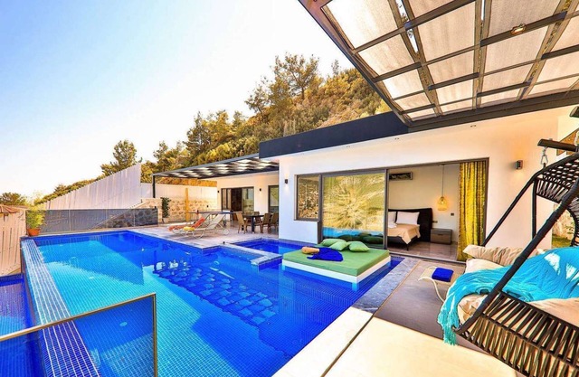 Modern luxury Villa for 4 nestled amidst the natural beauty of Islamlar Village