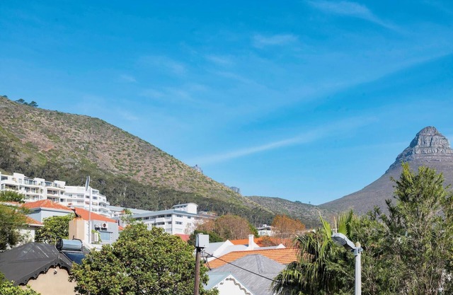 Modern Metropole East of Main in Sea Point