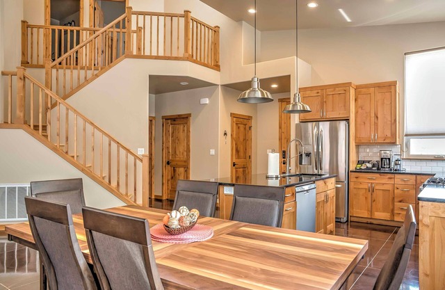 Modern Moab Townhome w/Private Hot Tub & Patio!