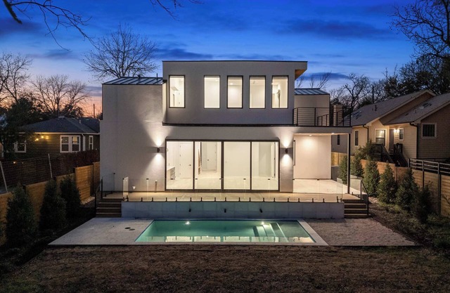 Modern Poolside Lux-SOCO Nightlife. Zilker-ACL-F1